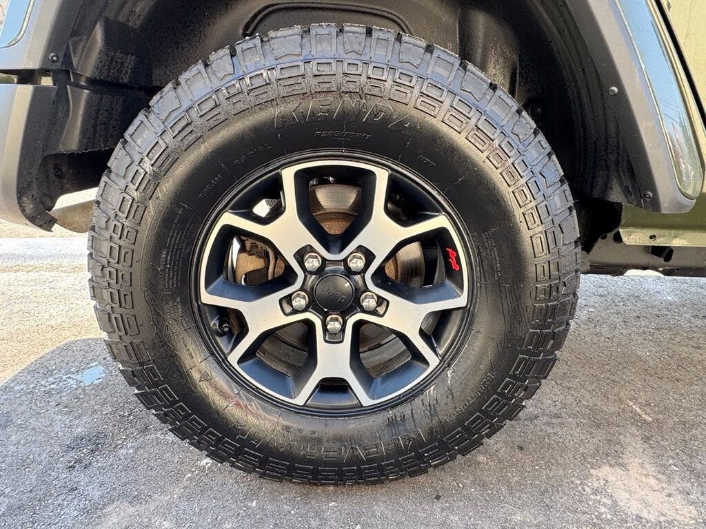 Used 2023 Jeep Wrangler Sahara AWD/4WD image 55