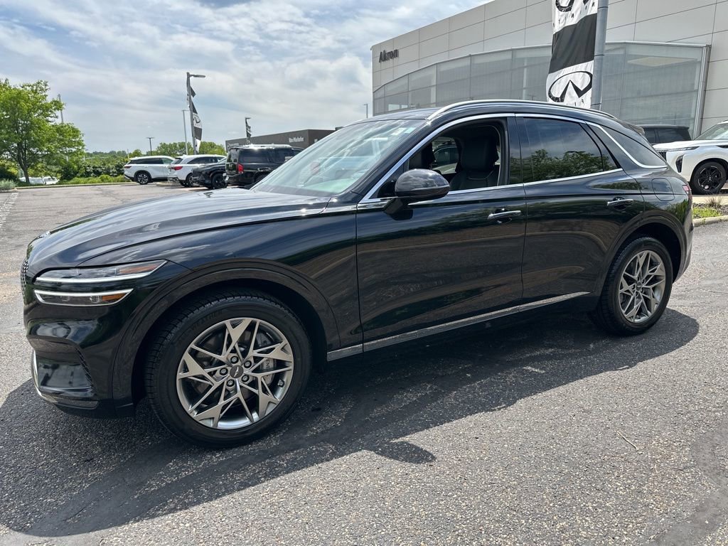 Used 2025 Genesis GV70 2.5T AWD/4WD image 8