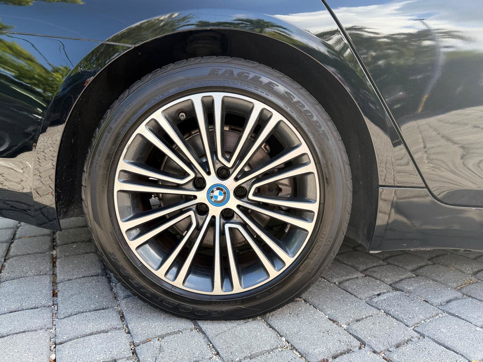 Used 2019 BMW 530e RWD image 20