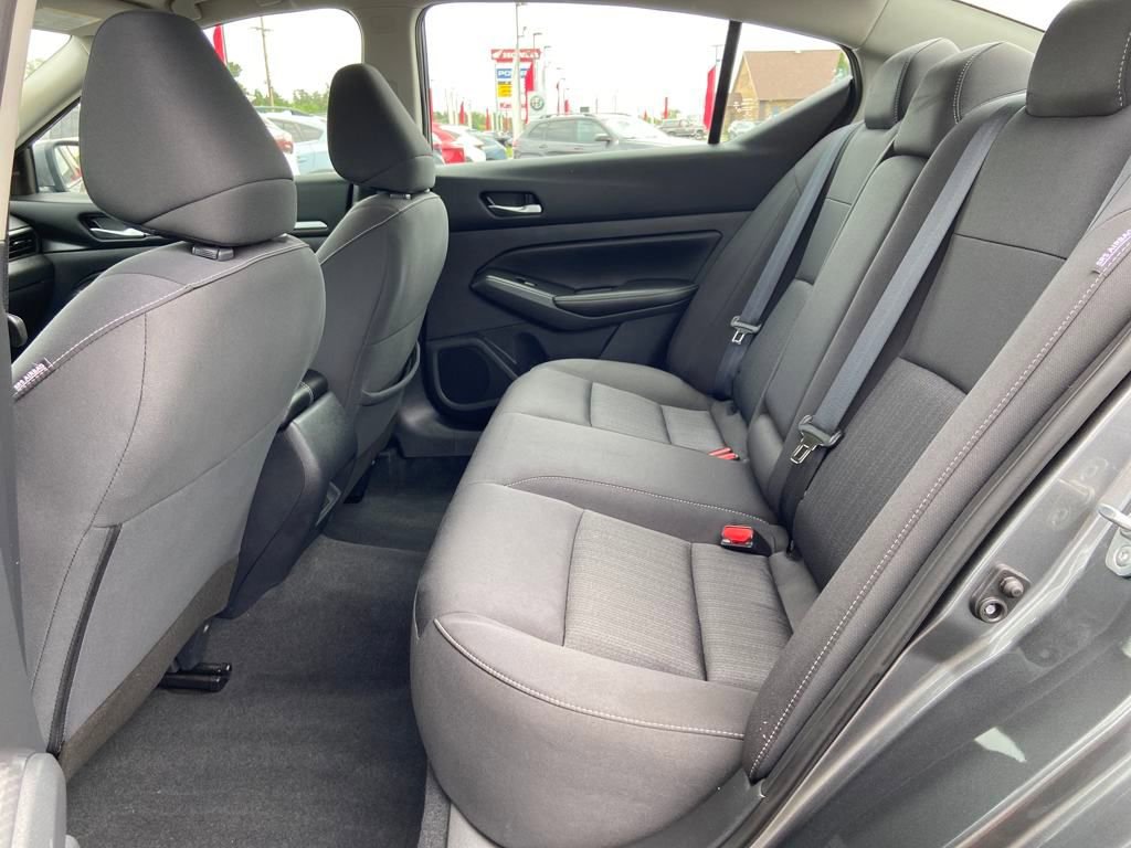 Used 2022 Nissan Altima 2.5 SV image 16