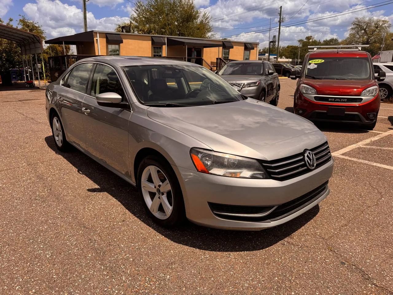 Used 2013 Volkswagen Passat 2.5 SE FWD image 5