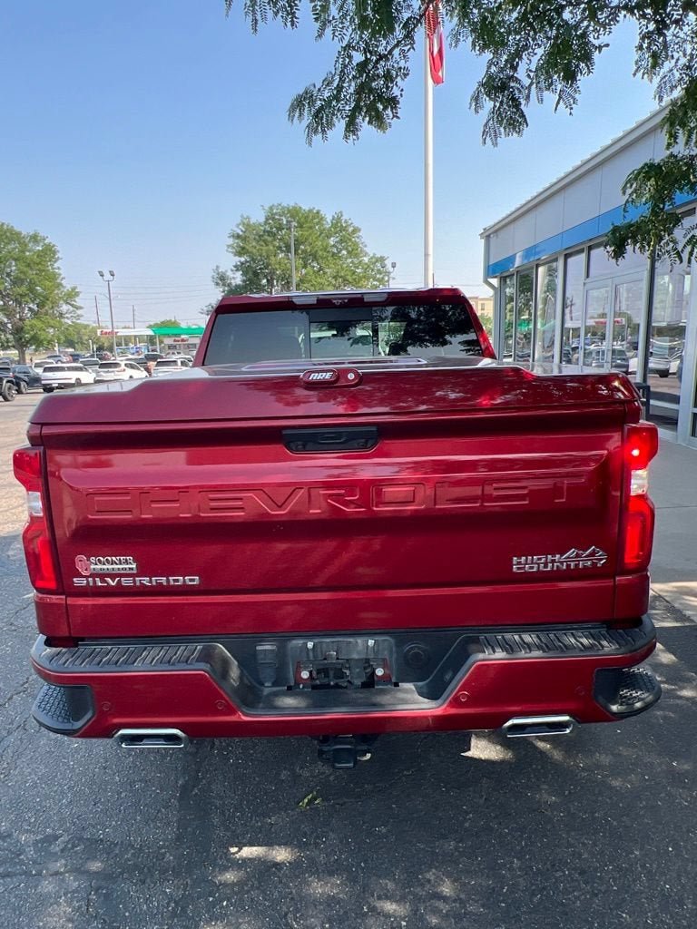 Used 2023 Chevrolet Silverado 1500 High Country w/ High Country Premium Package AWD/4WD image 3