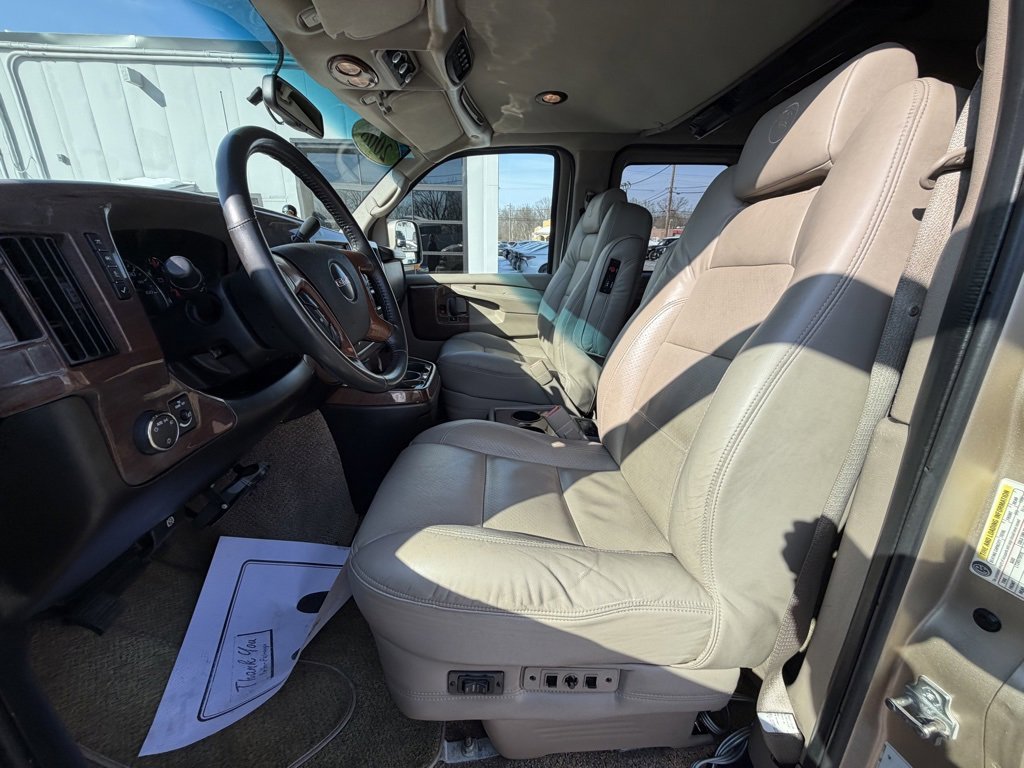 Used 2008 GMC Savana 2500 Extended Passenger w/ Preferred Equipment Group image 50