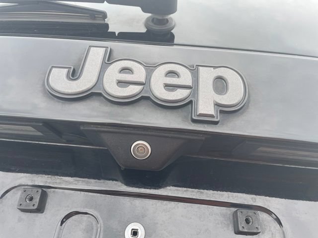 Used 2021 Jeep Renegade Latitude AWD/4WD image 12