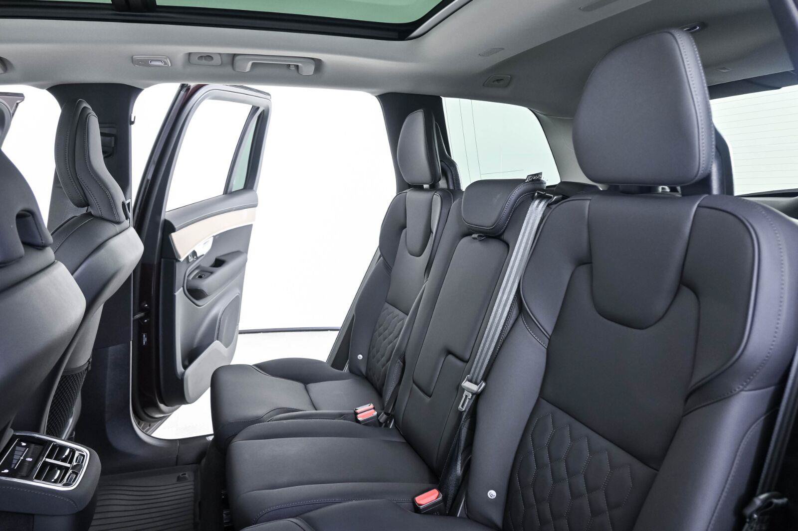 Used 2025 Volvo XC90 B6 Core w/ Climate Package AWD/4WD image 20