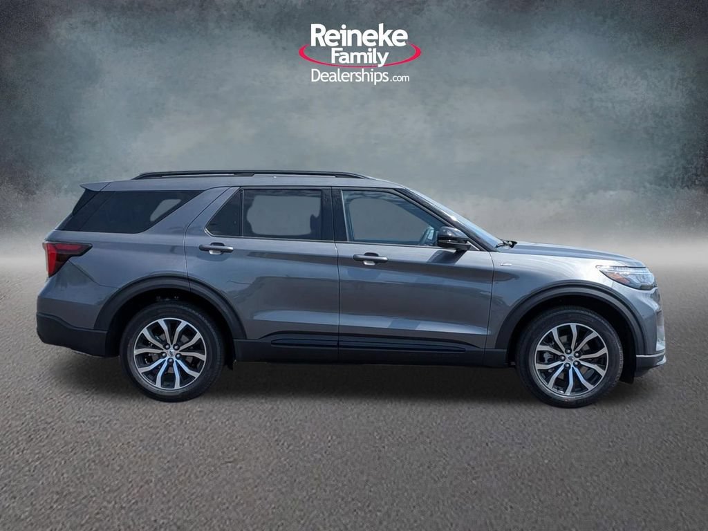 New 2026 Ford Explorer ST-Line AWD/4WD image 4