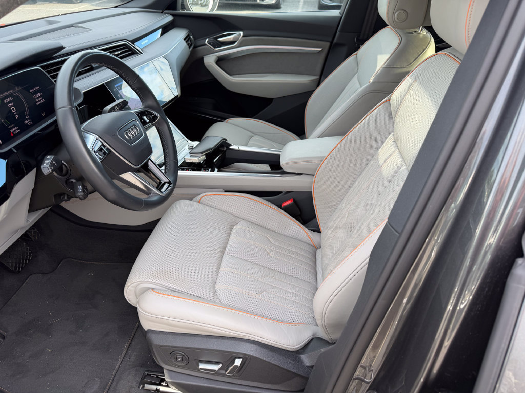 Certified 2024 Audi Q8 e-tron Prestige w/ Prestige Package AWD/4WD image 3