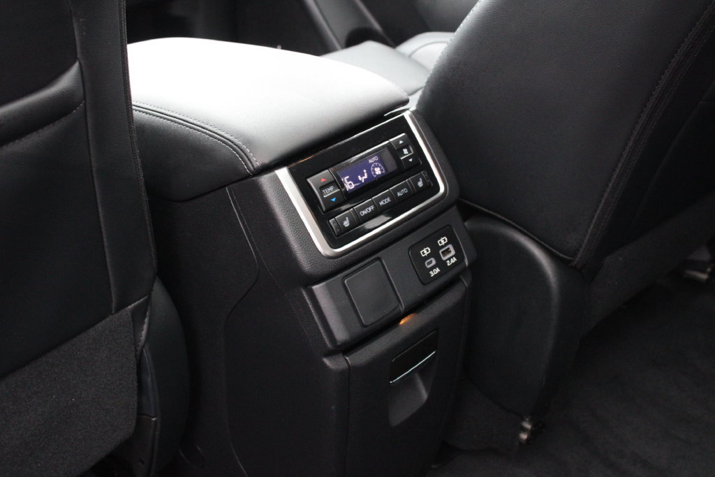 Used 2024 Subaru Ascent Limited AWD/4WD image 25