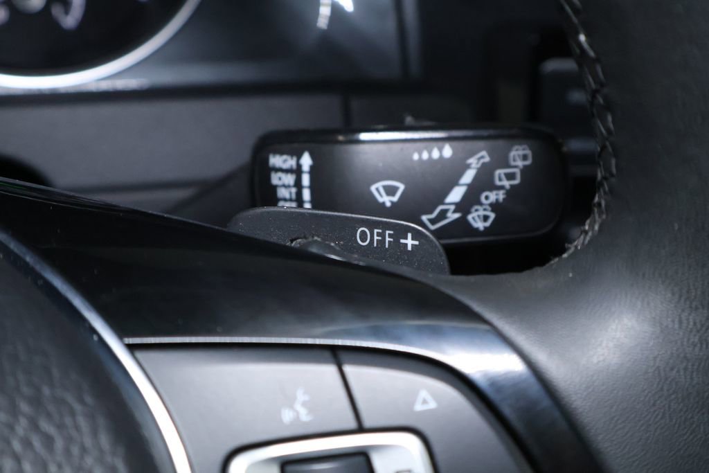 Used 2021 Volkswagen Golf 4-Door image 22