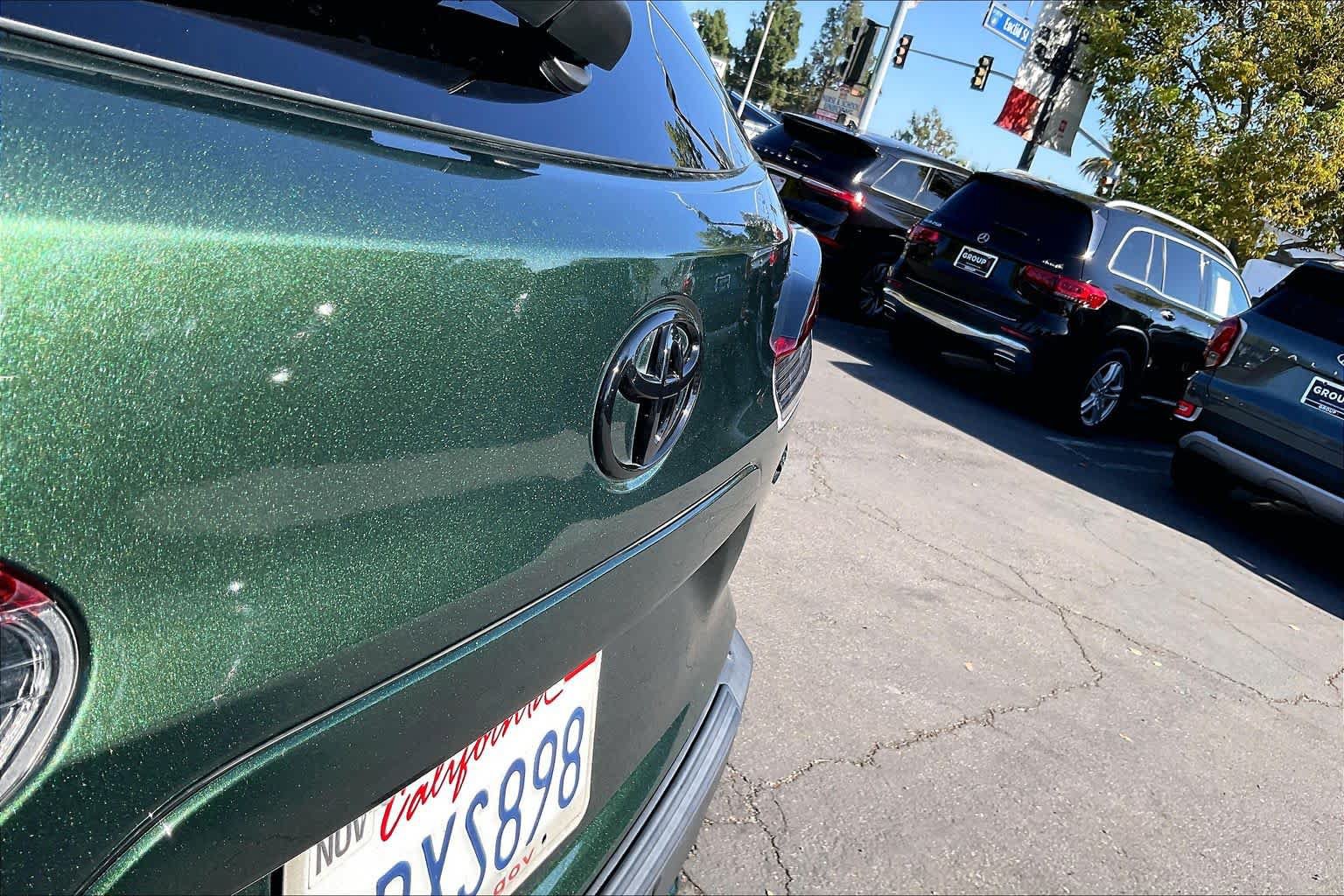 Certified 2024 Toyota Corolla Cross XLE w/ Convenience Package FWD image 30