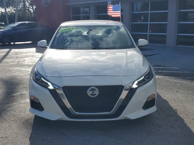 Used 2022 Nissan Altima 2.5 SV image 2
