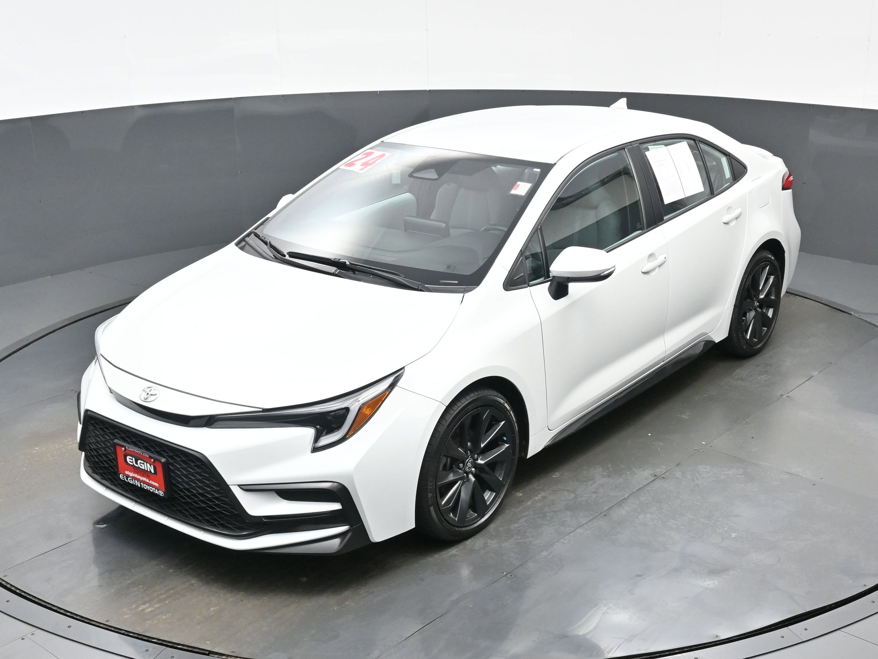Used 2024 Toyota Corolla SE image 35