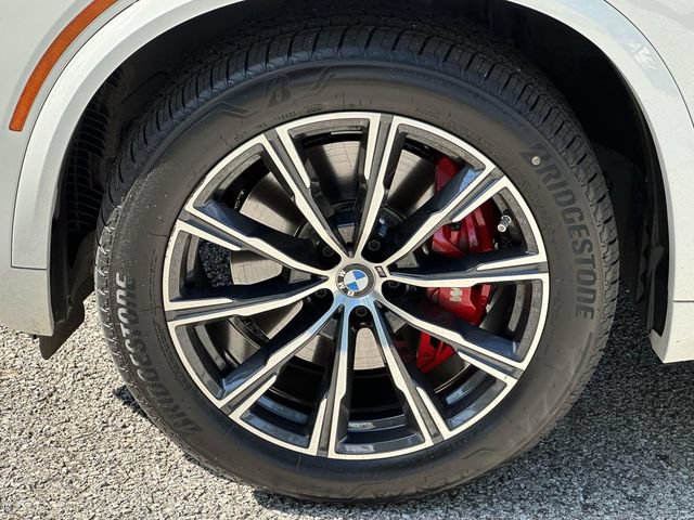 Certified 2024 BMW X5 xDrive40i w/ M Sport Package AWD/4WD image 14