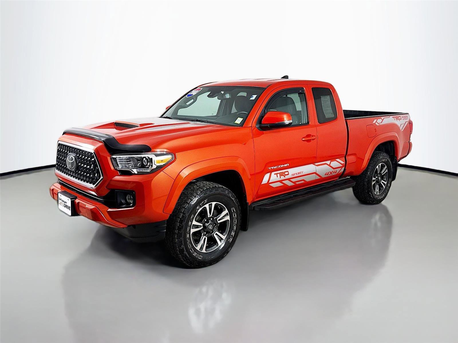 Used 2018 Toyota Tacoma TRD Sport image 5