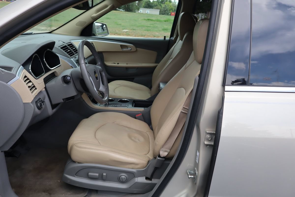 Used 2012 Chevrolet Traverse LT AWD/4WD image 19