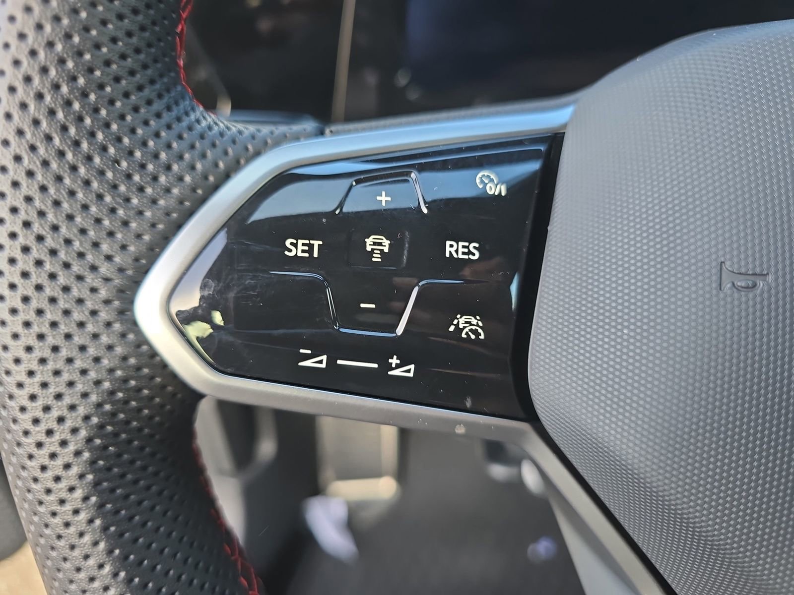 Used 2024 Volkswagen GTI Autobahn image 21