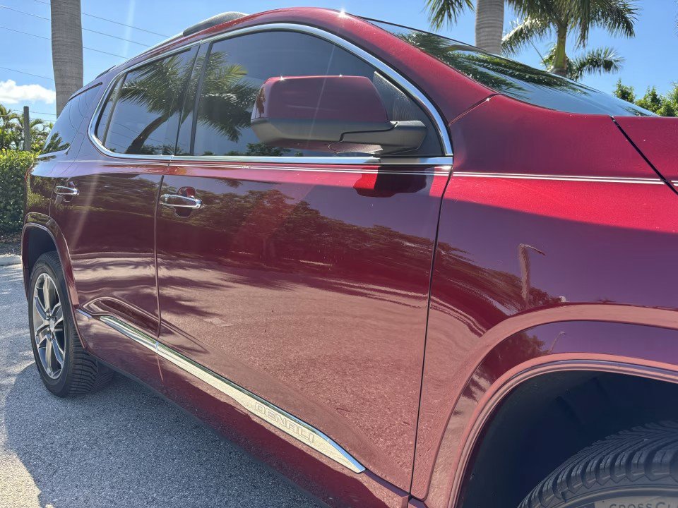 Used 2018 GMC Acadia Denali w/ Technology Package FWD image 10
