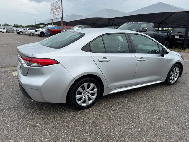 Used 2024 Toyota Corolla LE FWD image 6