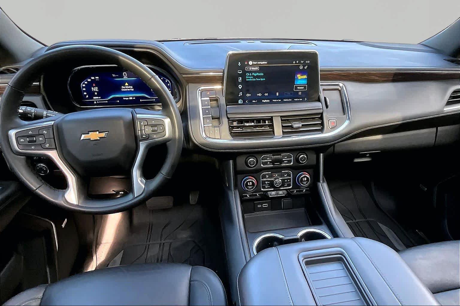 Used 2024 Chevrolet Tahoe LT w/ LT Signature Plus Package RWD image 16