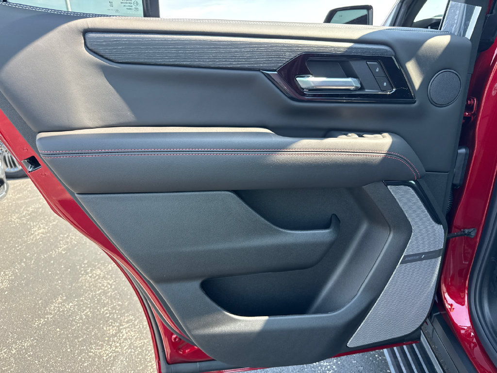 New 2026 GMC Yukon AT4 Ultimate AWD/4WD image 30