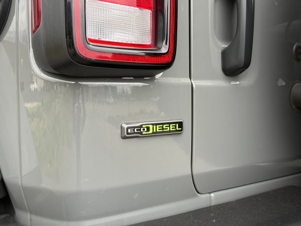 Used 2021 Jeep Wrangler Unlimited Rubicon AWD/4WD image 17