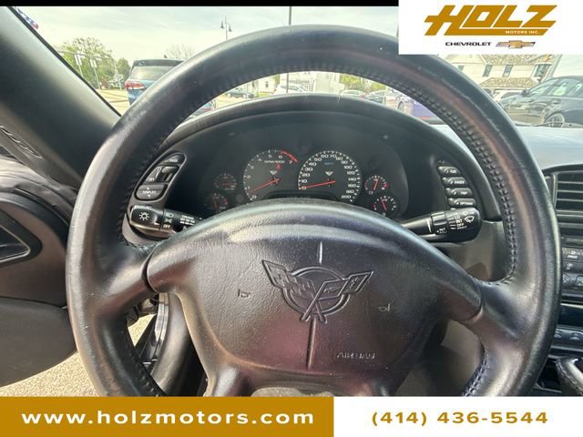 Used 2001 Chevrolet Corvette Convertible w/ Preferred Equipment Group2 RWD image 12