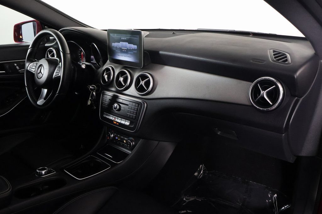 Used 2017 Mercedes-Benz CLA 250 image 9