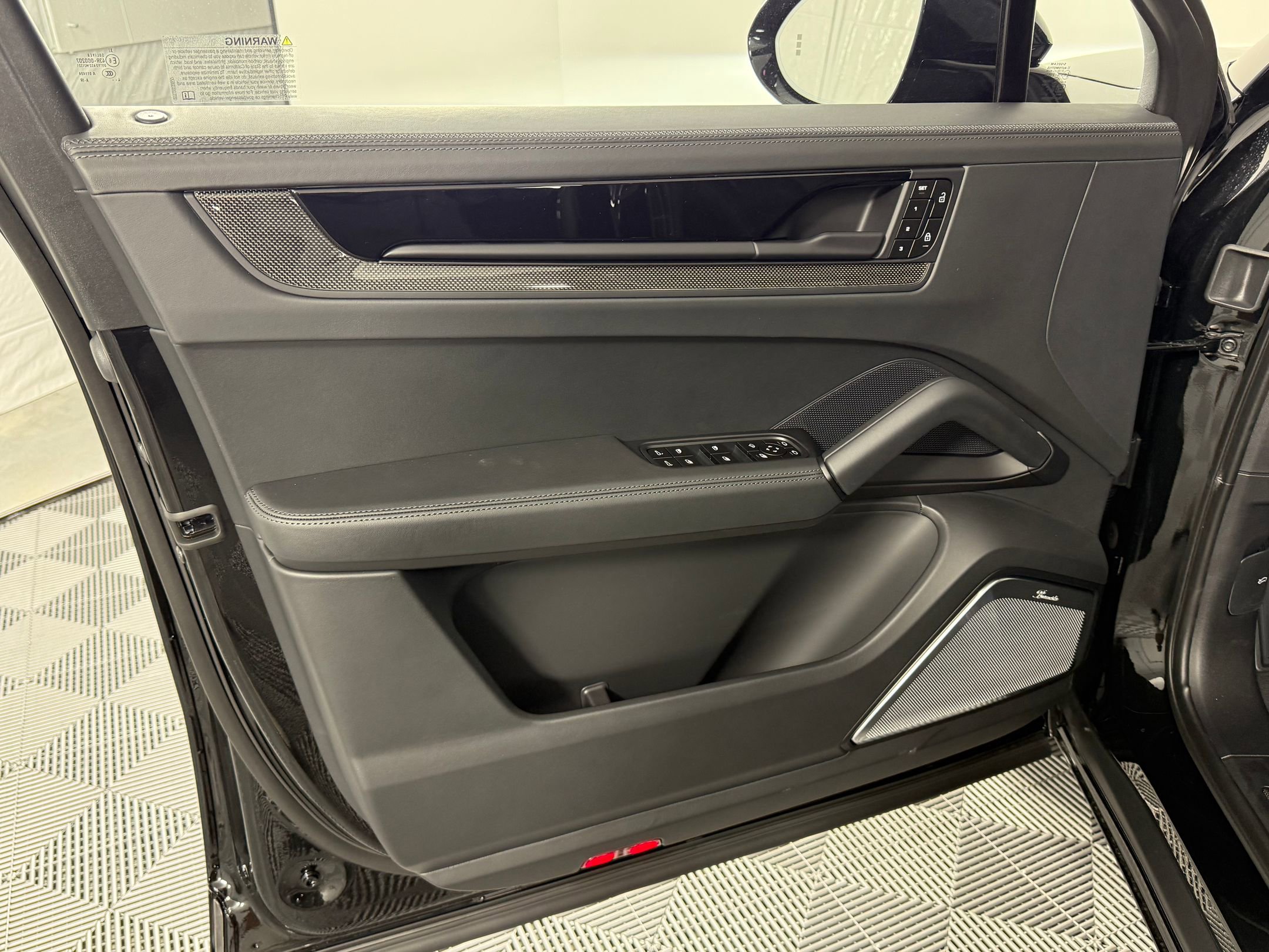 New 2026 Porsche Cayenne GTS image 25