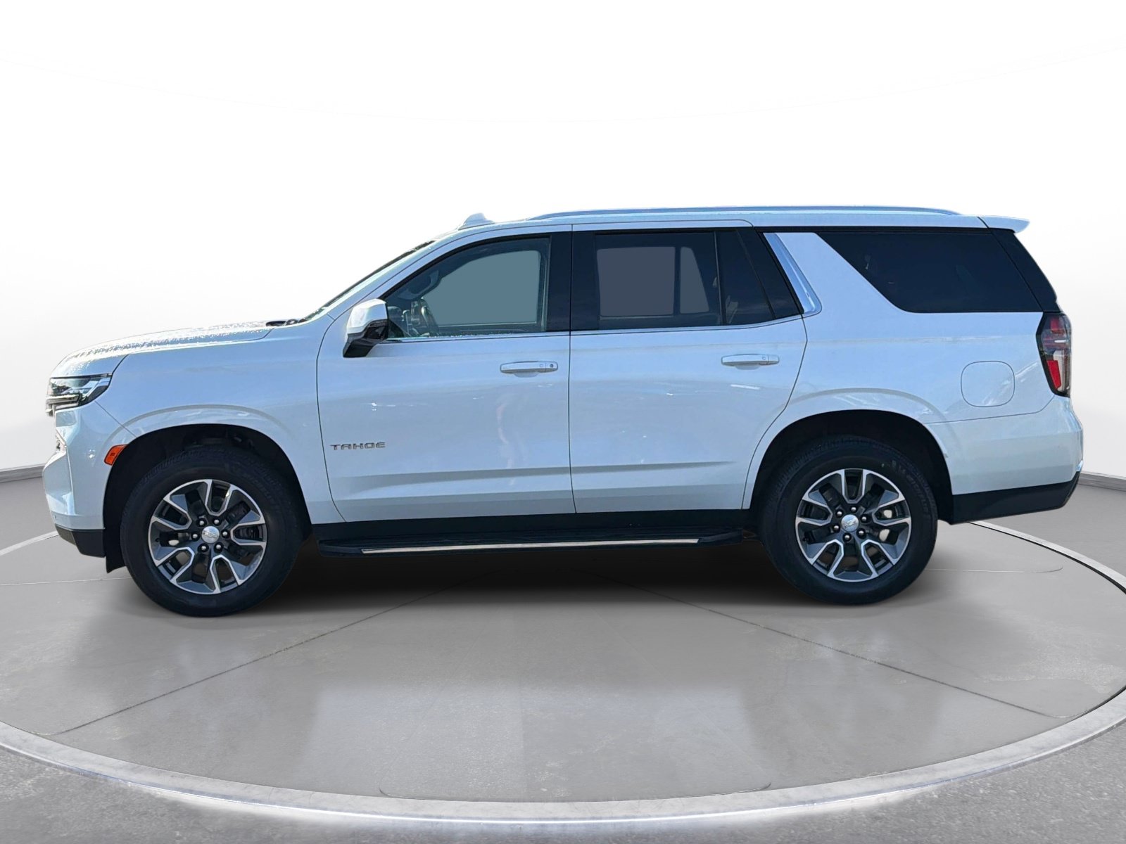 Used 2021 Chevrolet Tahoe LT w/ LT Signature Package AWD/4WD image 7