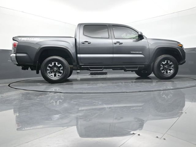 Used 2021 Toyota Tacoma TRD Off-Road image 12