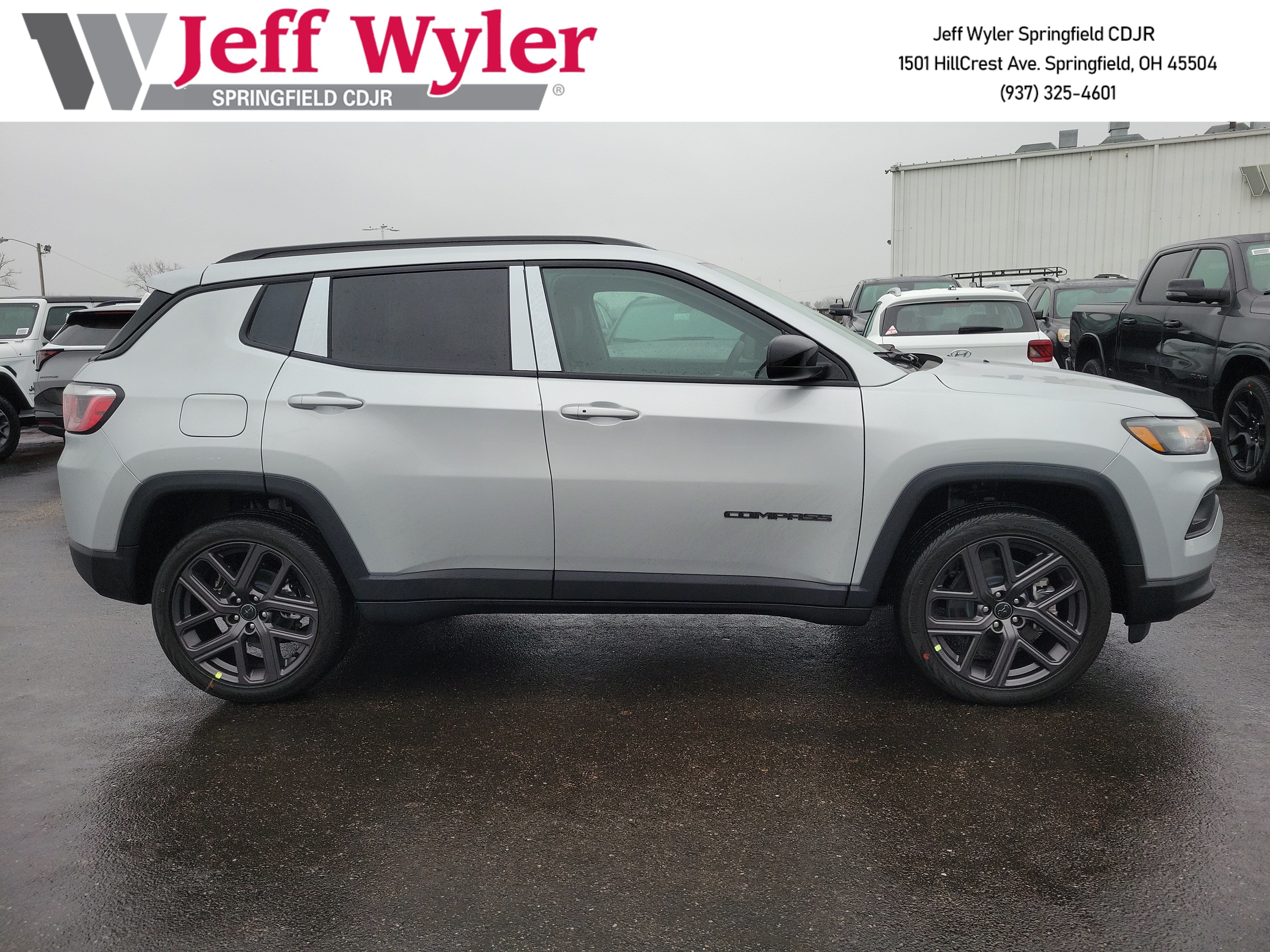 New 2026 Jeep Compass Latitude AWD/4WD image 3
