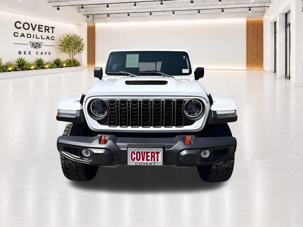 Used 2025 Jeep Gladiator Mojave w/ Convenience Group AWD/4WD image 4