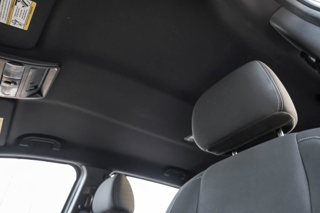 Used 2018 Nissan Titan SV w/ SV Convenience Package image 33