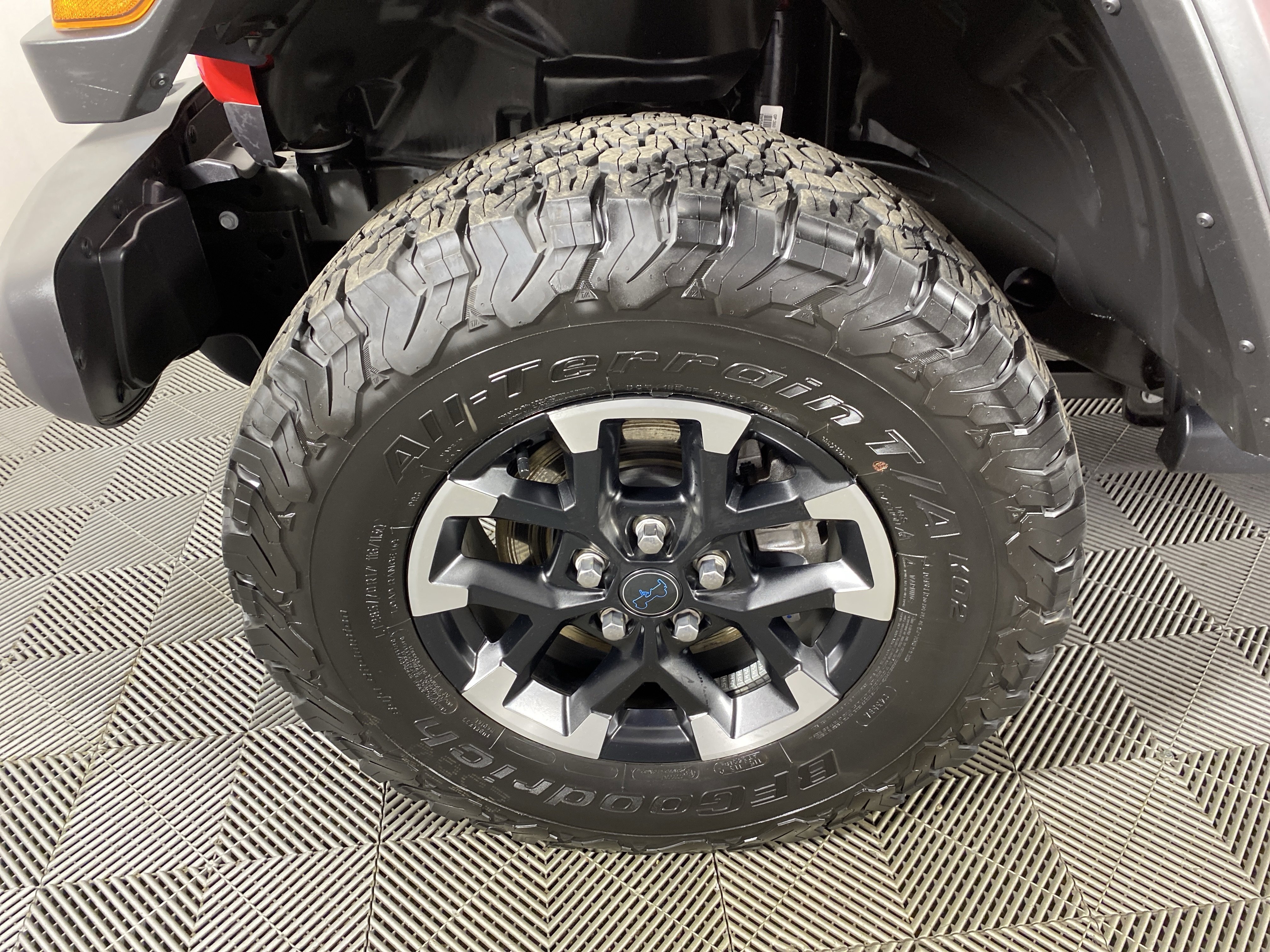 Used 2025 Jeep Wrangler Unlimited Rubicon 4xe w/ Convenience Group AWD/4WD image 12