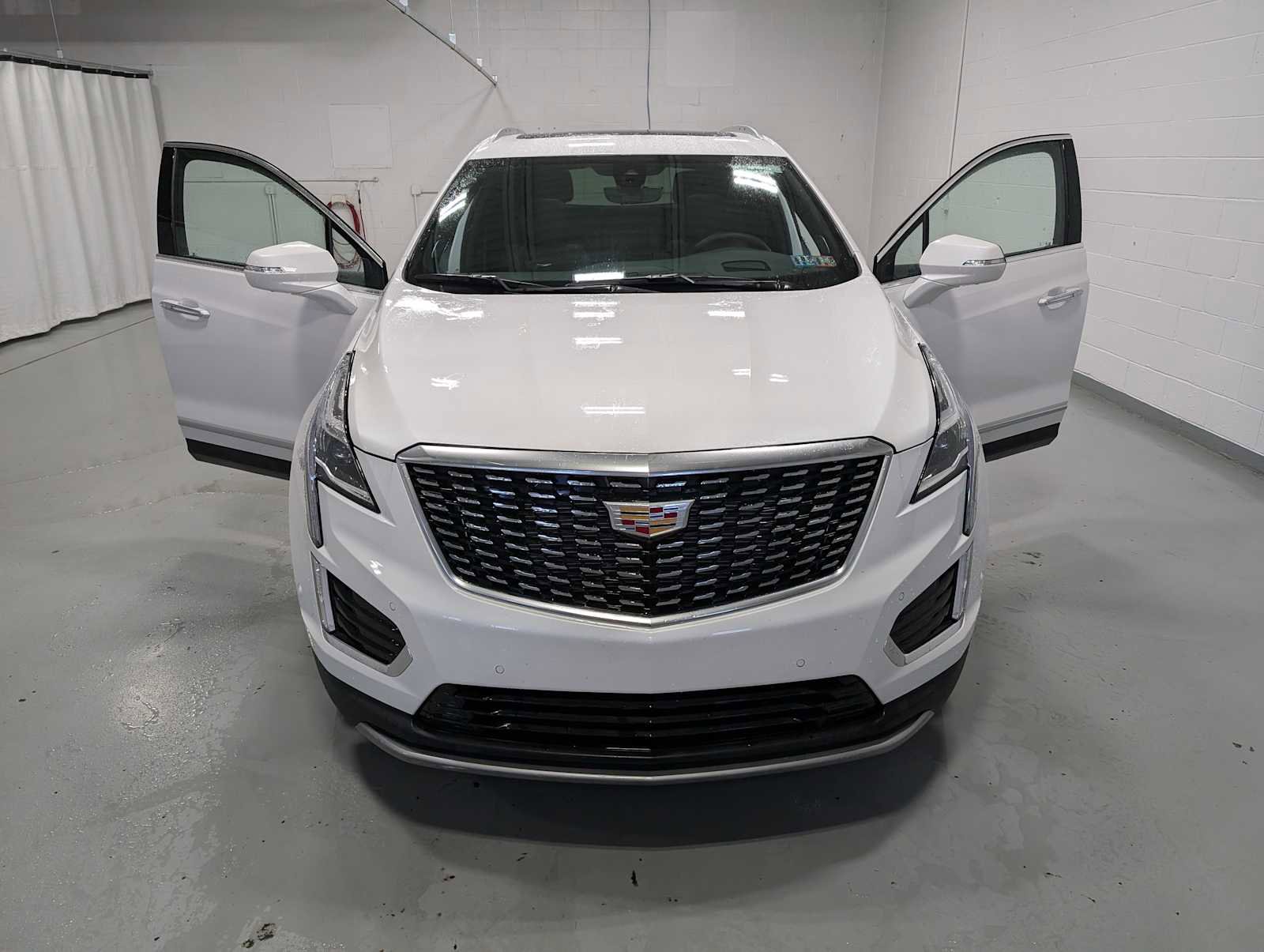 New 2025 Cadillac XT5 Premium Luxury w/ Technology Package FWD image 16
