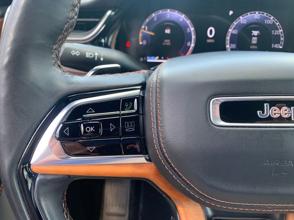 Used 2024 Jeep Grand Cherokee L Summit AWD/4WD image 26