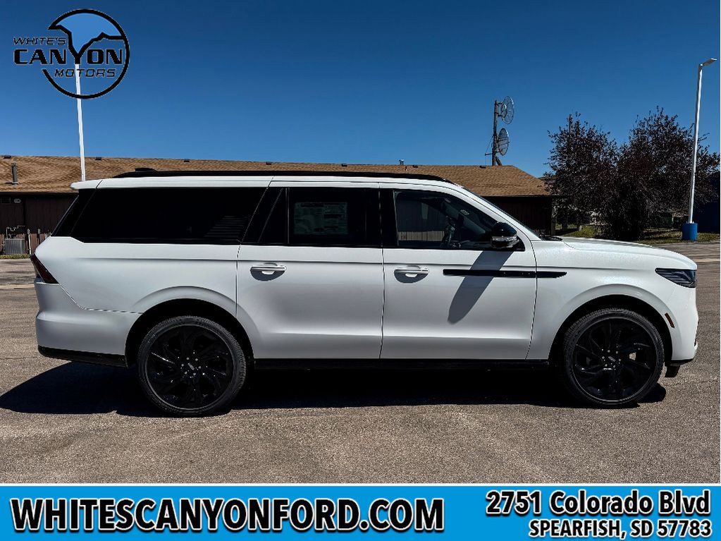 New 2027 Lincoln Navigator L Reserve w/ Jet Appearance Package AWD/4WD image 10