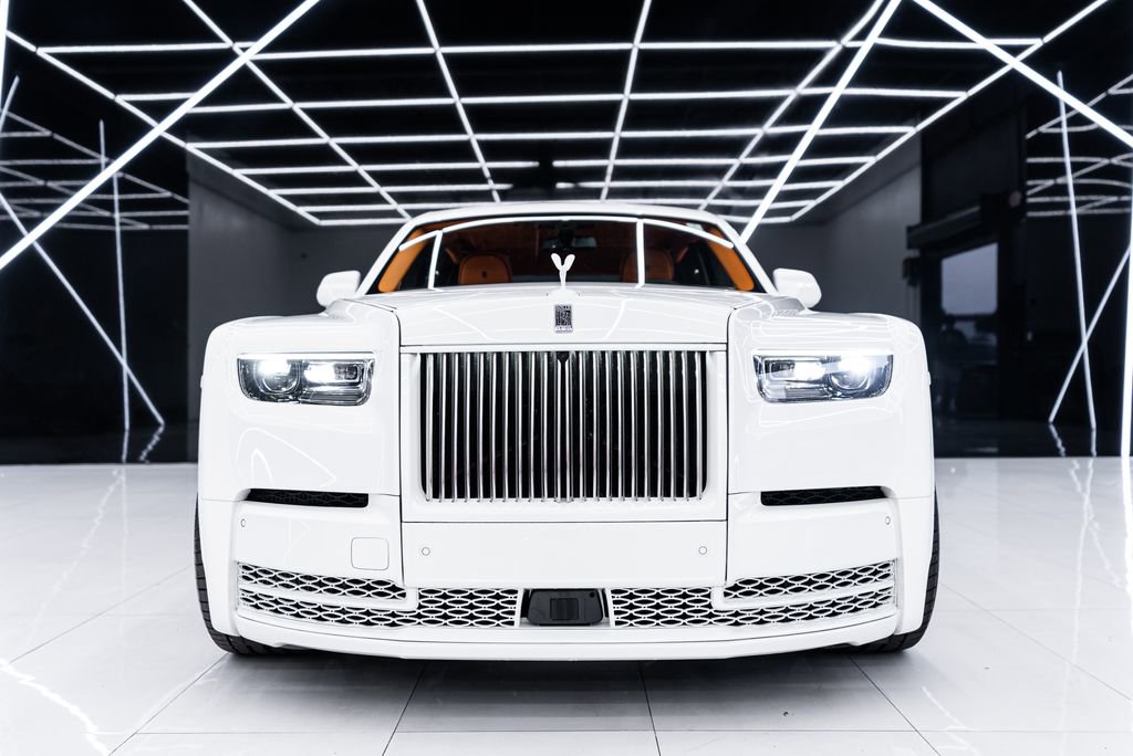 Used 2026 Rolls-Royce Phantom Sedan image 2