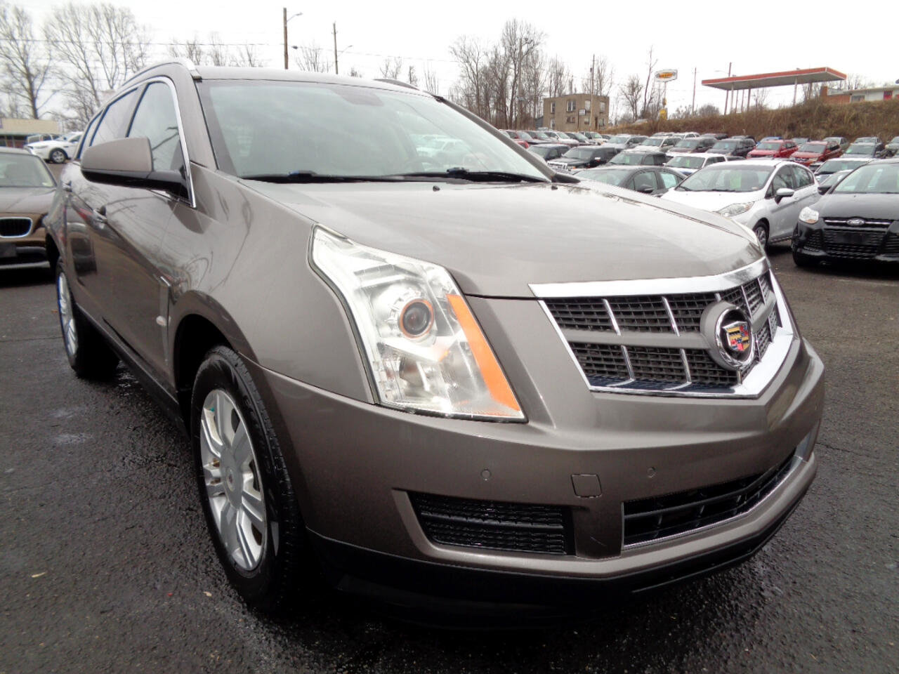 Used 2011 Cadillac SRX Luxury image 3