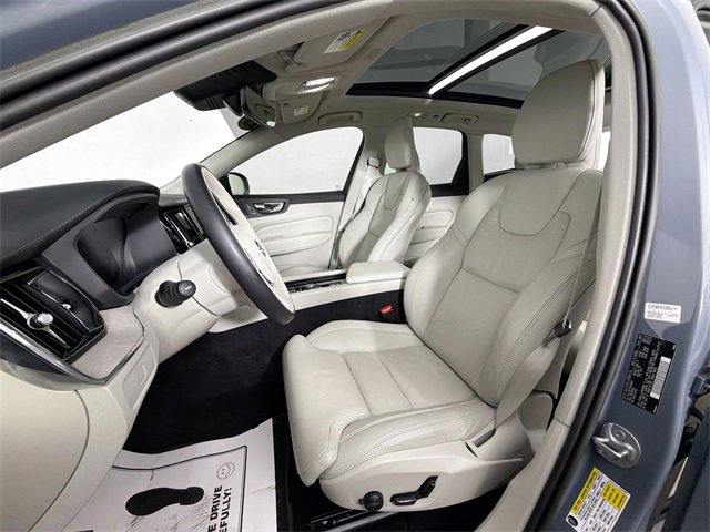 Used 2023 Volvo XC60 B5 Ultimate w/ Protection Package image 21