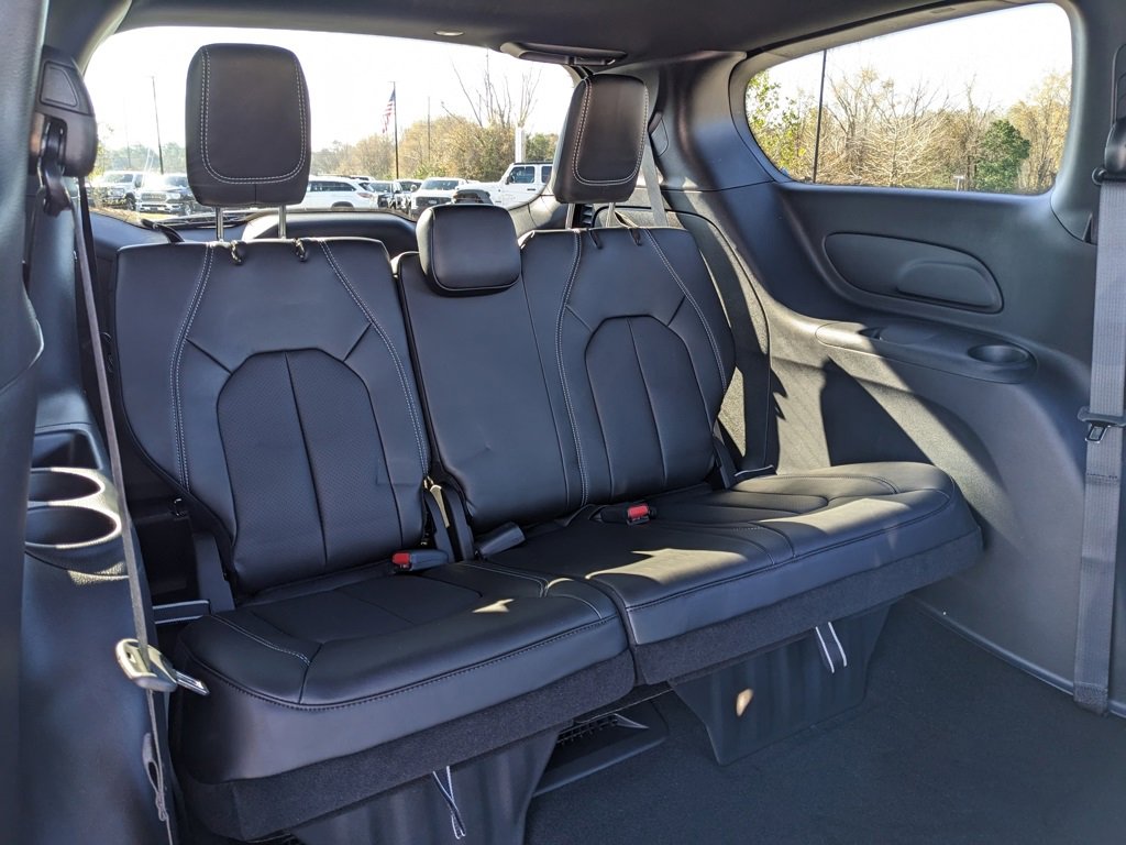 New 2026 Chrysler Voyager LX image 43