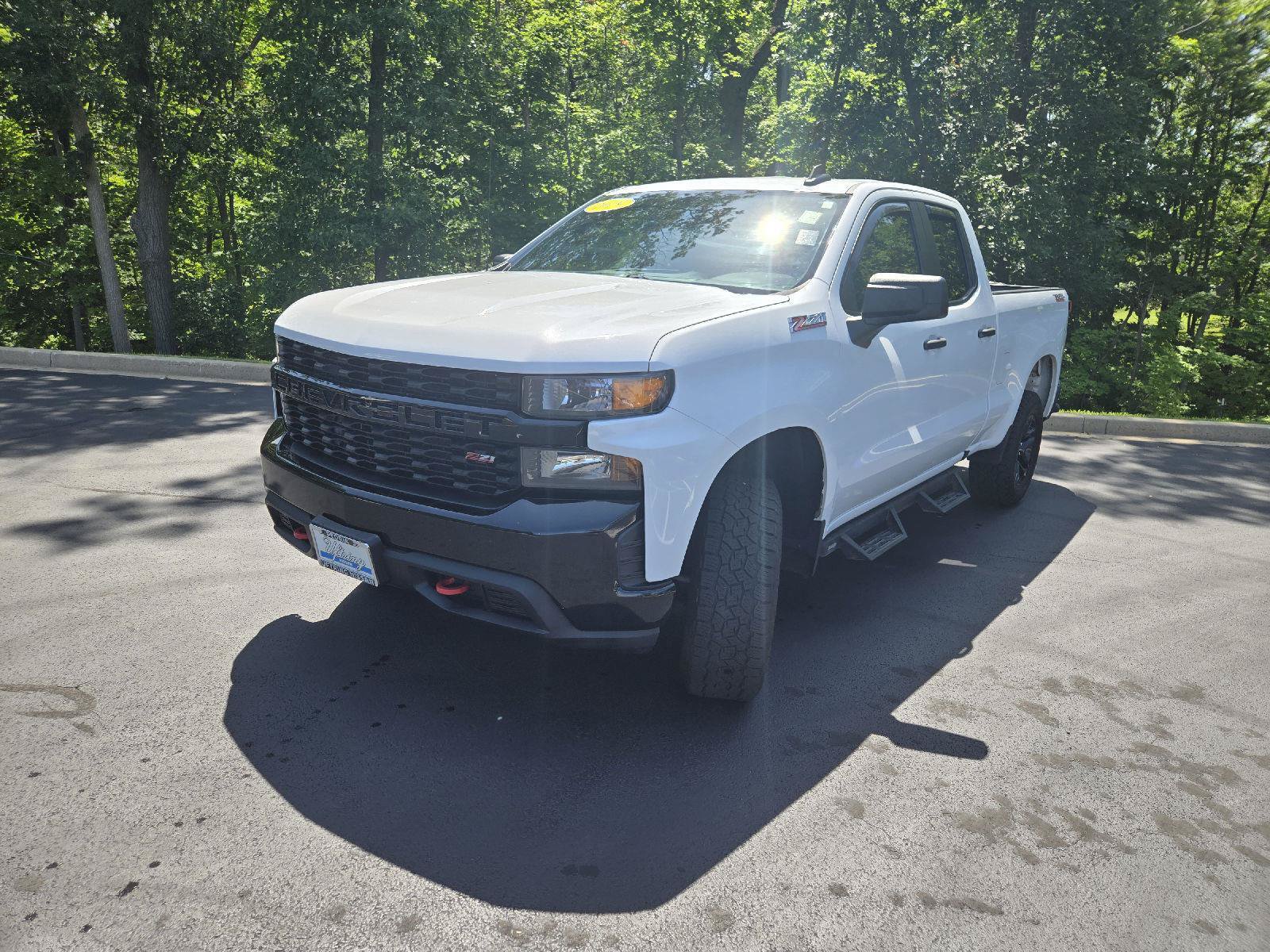 Used 2019 Chevrolet Silverado 1500 Custom Trail Boss w/ Custom Convenience Package AWD/4WD image 4