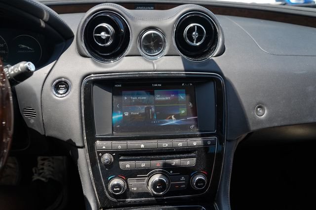 Used 2016 Jaguar XJ R-Sport RWD image 33