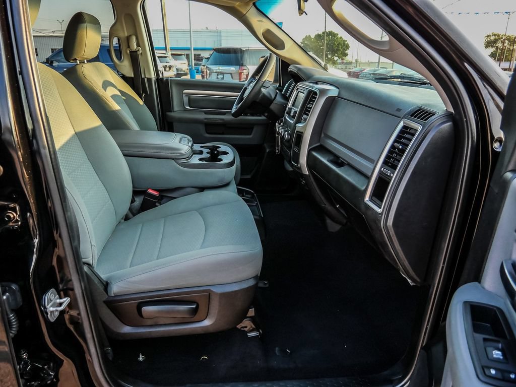 Used 2019 RAM 1500 Classic SLT RWD image 12