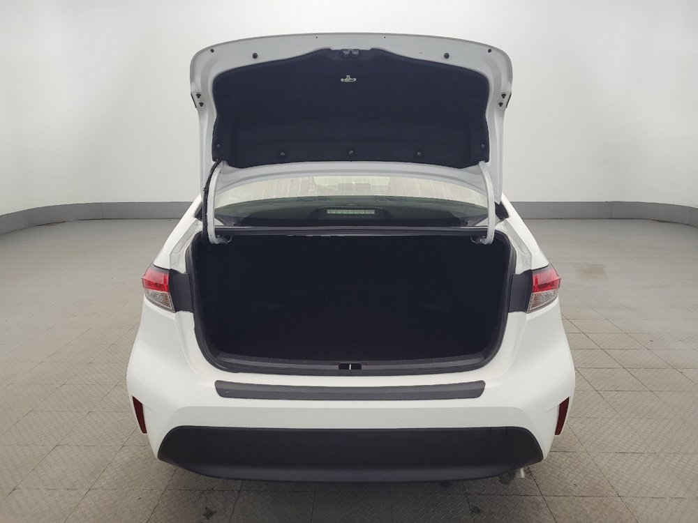 Used 2023 Toyota Corolla LE w/ Carpet Mat Package (TMS) image 29