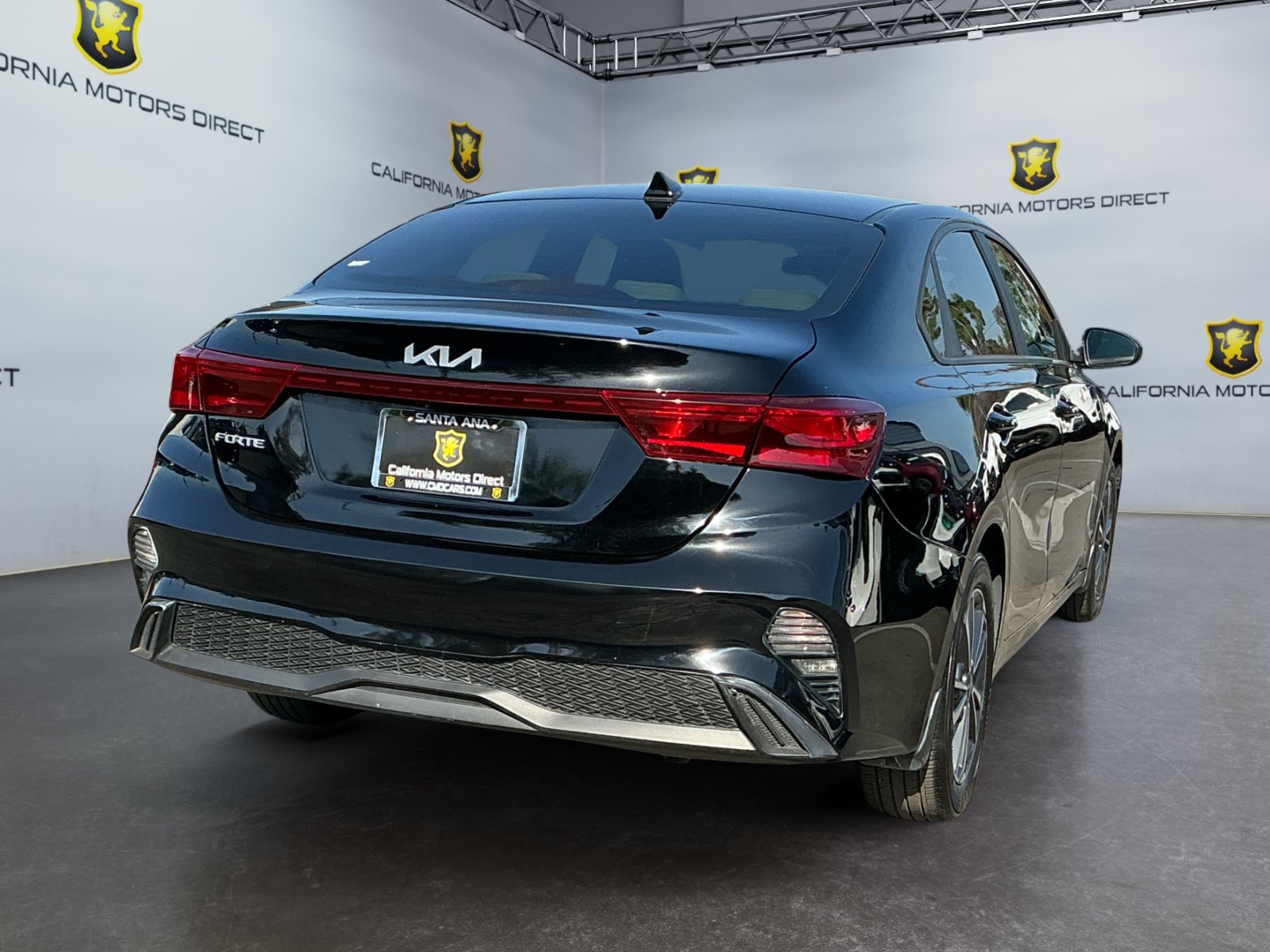 Used 2023 Kia Forte LXS FWD image 5