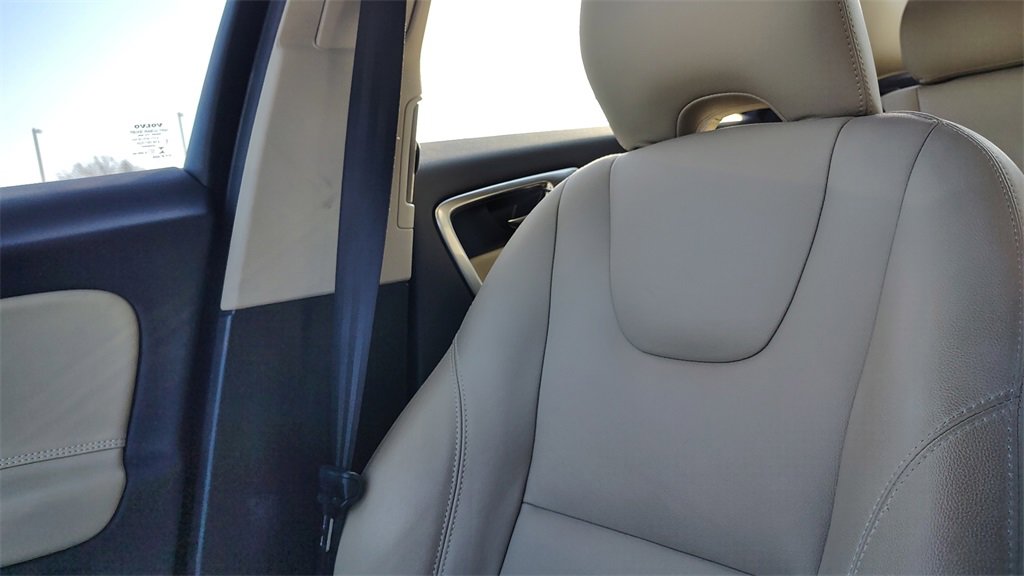 Used 2016 Volvo S60 T5 Premier image 23