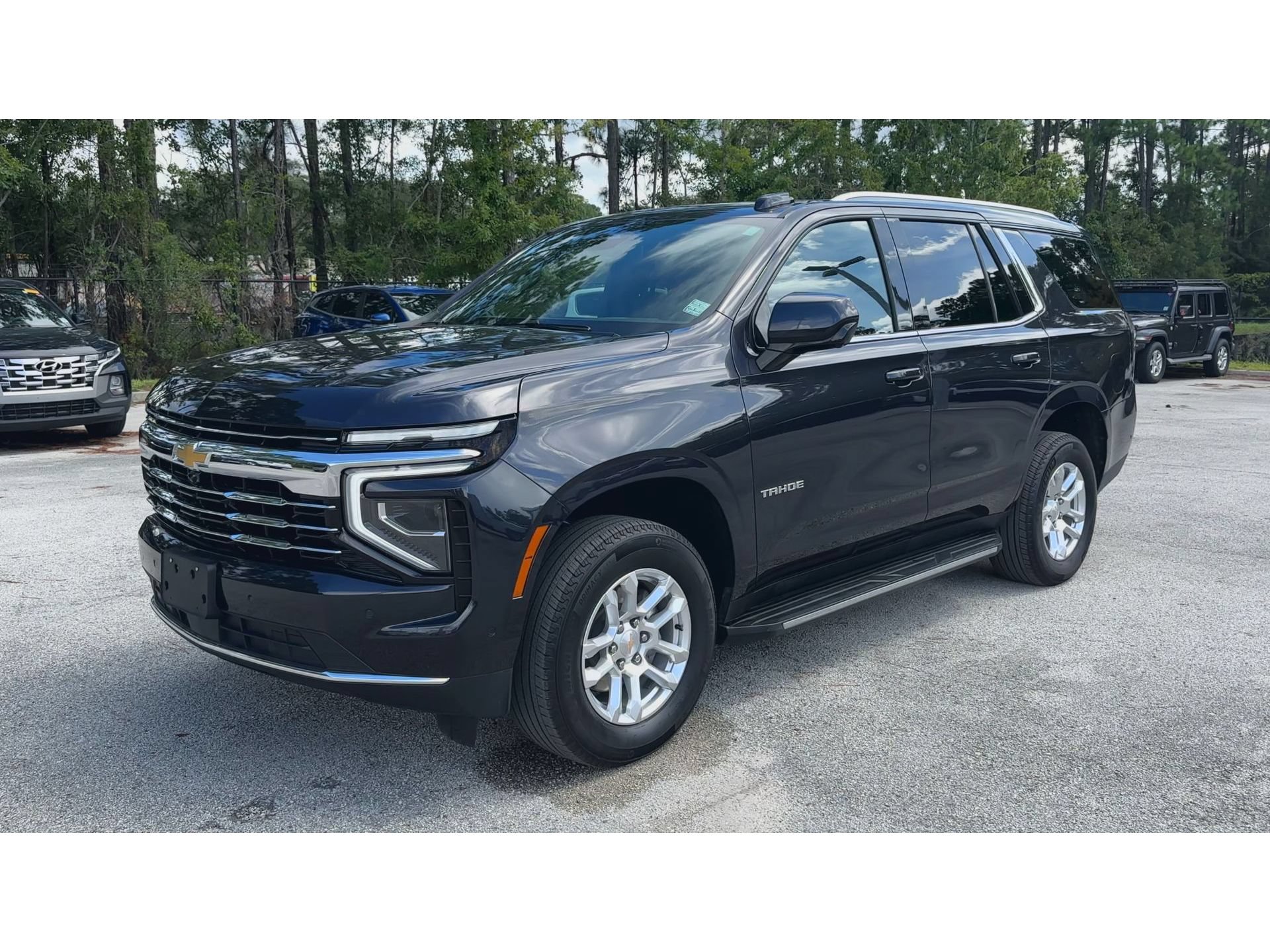 Certified 2025 Chevrolet Tahoe LT RWD image 4