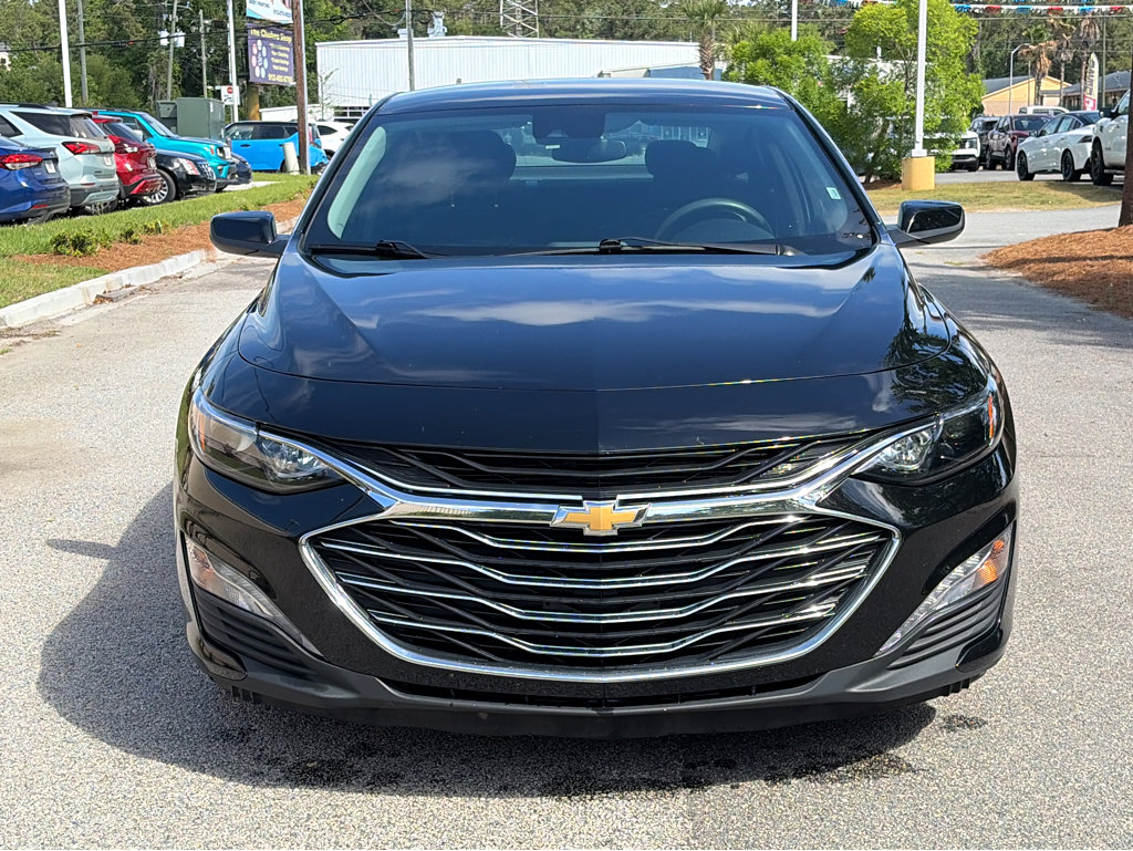 Used 2025 Chevrolet Malibu LT FWD image 2