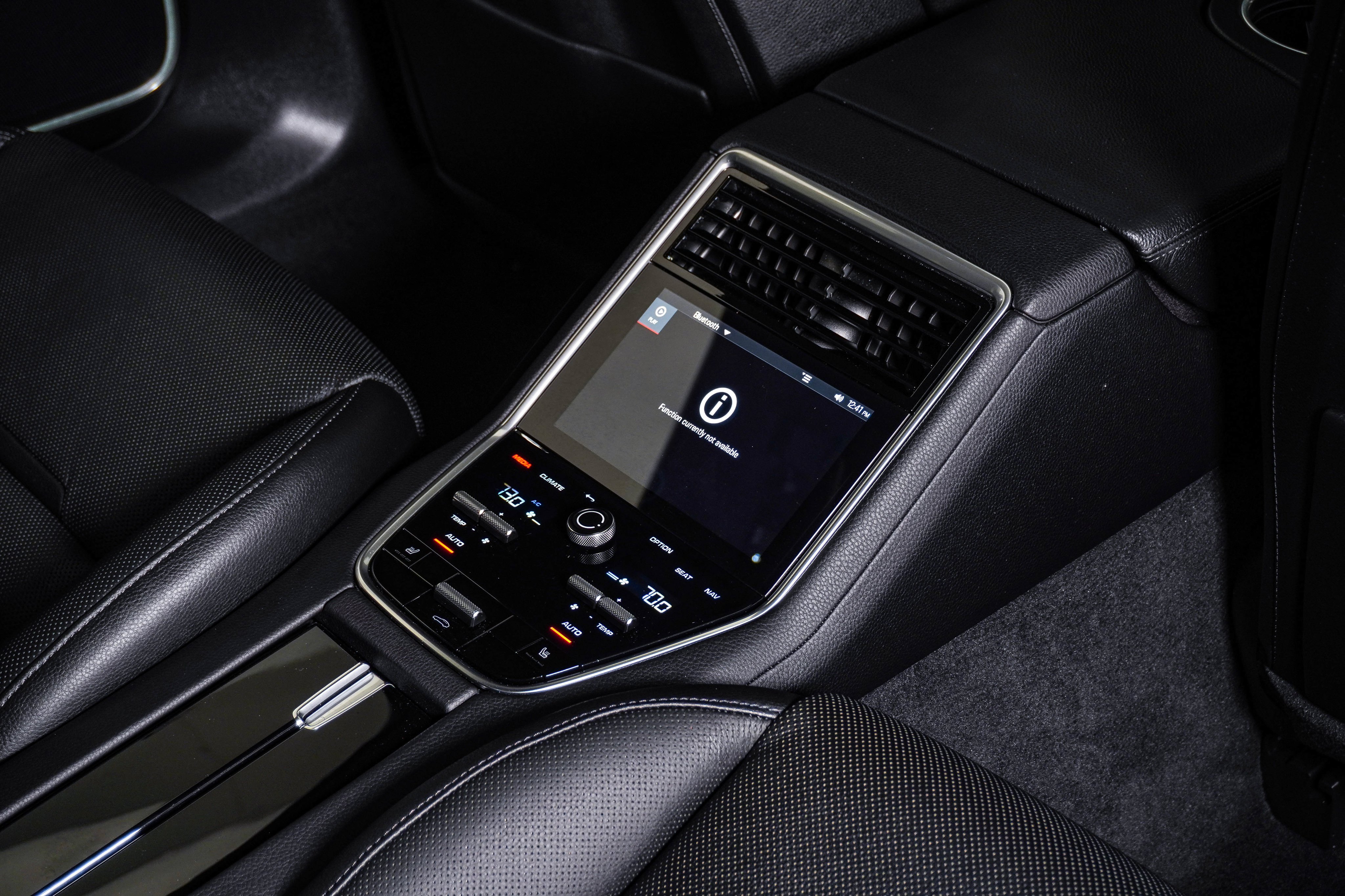 Certified 2023 Porsche Panamera image 17